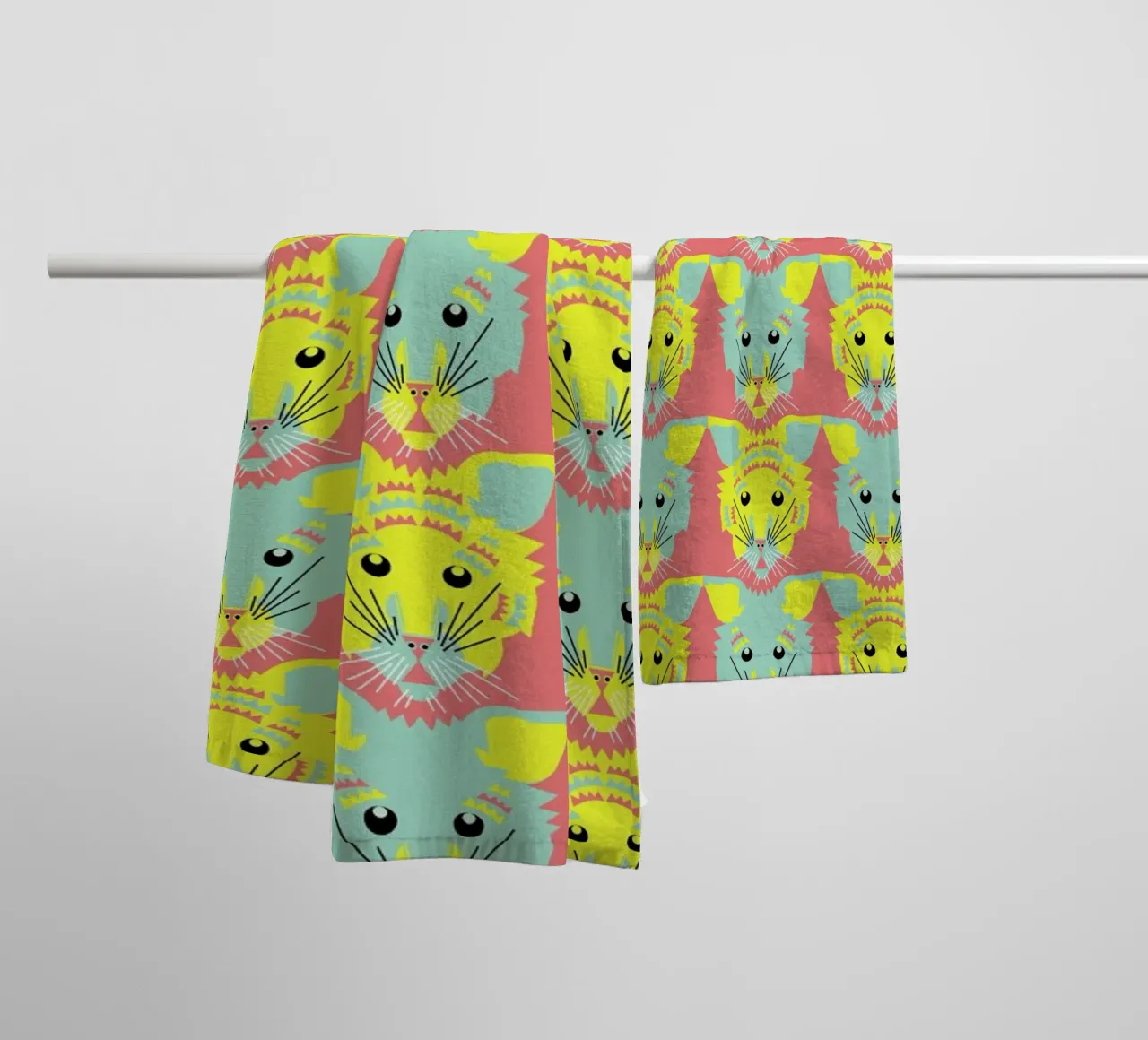 Litters of Kitten Handtuch von Gareth Pollock Design
