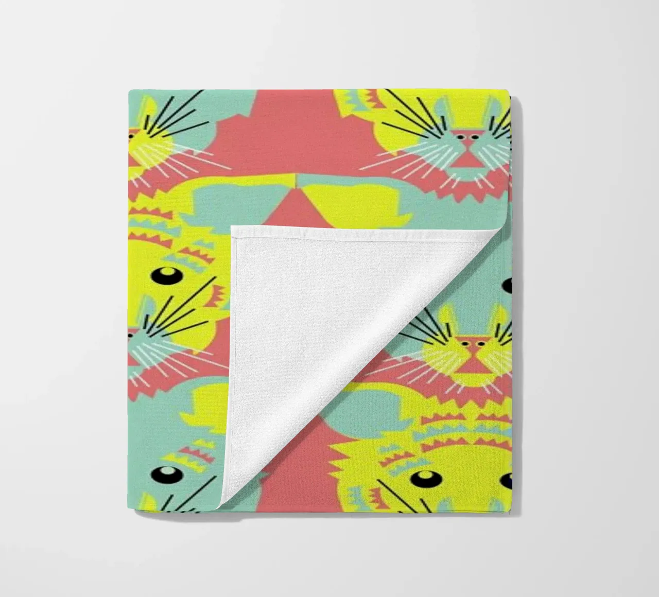 Litters of Kitten Strandtuch von Gareth Pollock Design