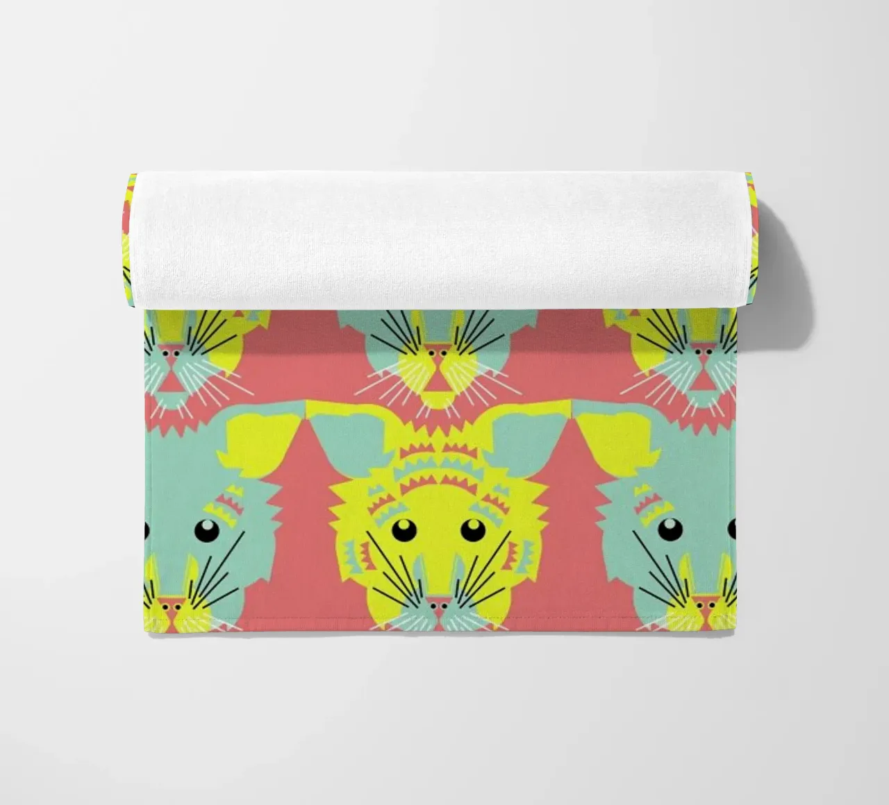 Litters of Kitten Strandtuch von Gareth Pollock Design