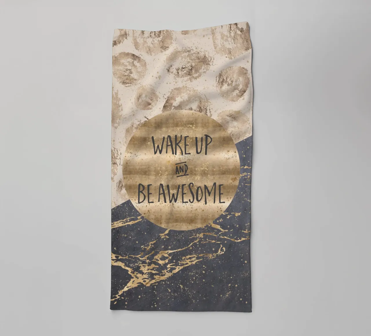 GRAPHIC ART Wake up and be awesome asciugamano da bagno da Melanie Viola