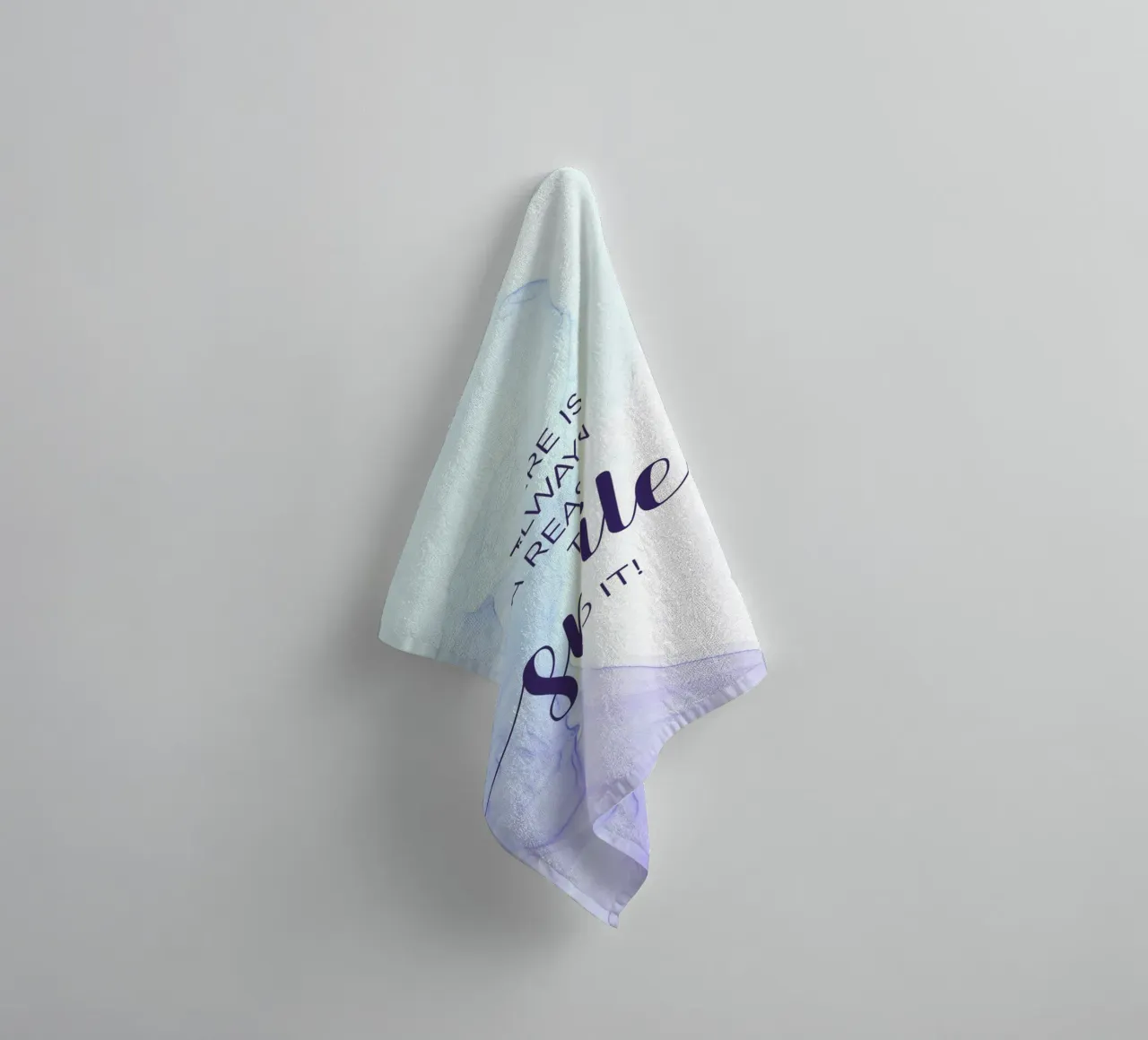 THERE IS ALWAYS A REASON TO SMILE | floating colors asciugamano da bagno da Melanie Viola