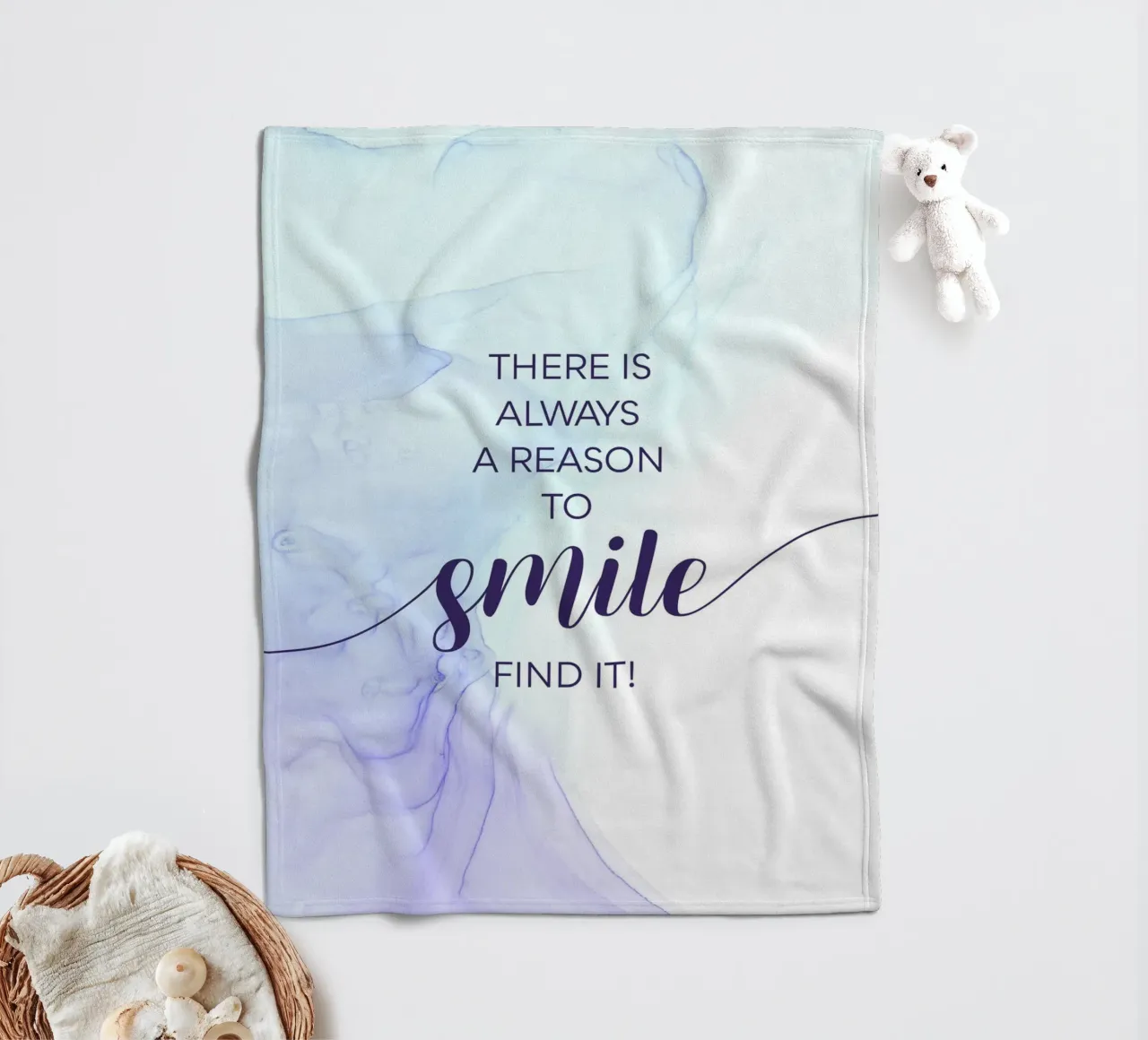 THERE IS ALWAYS A REASON TO SMILE | floating colors manta de franela de Melanie Viola