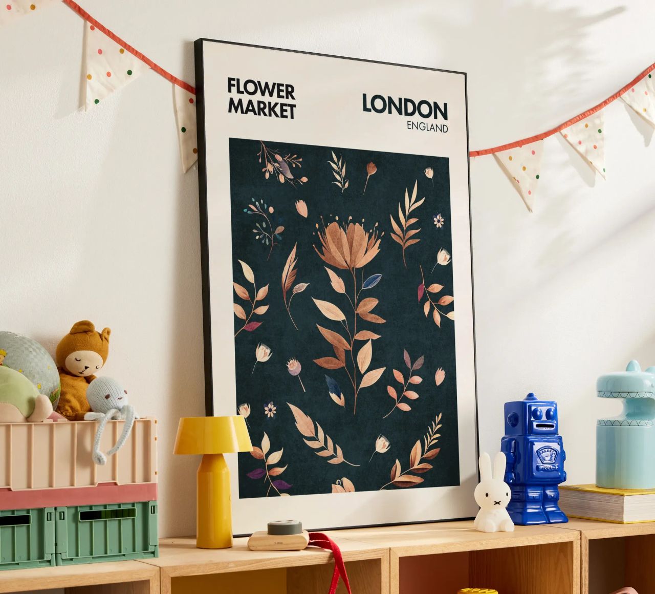 Emel Tunaboylu - Flower Market London forex plate by The Artcircle