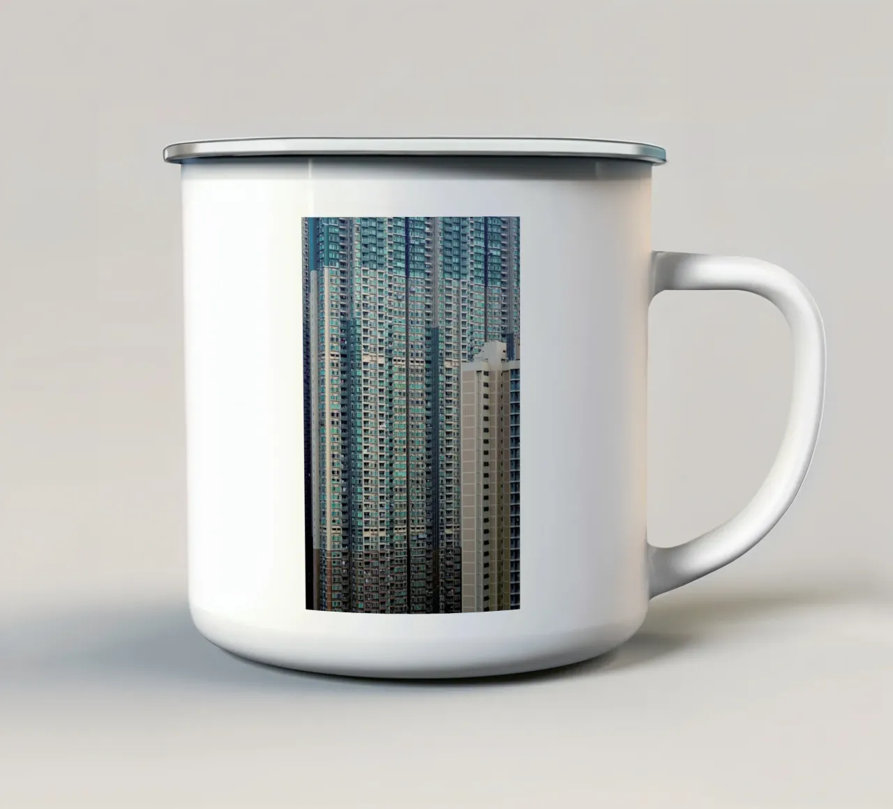 Propinquity Hong Kong 7 tazza in smalto da Simon Butterworth