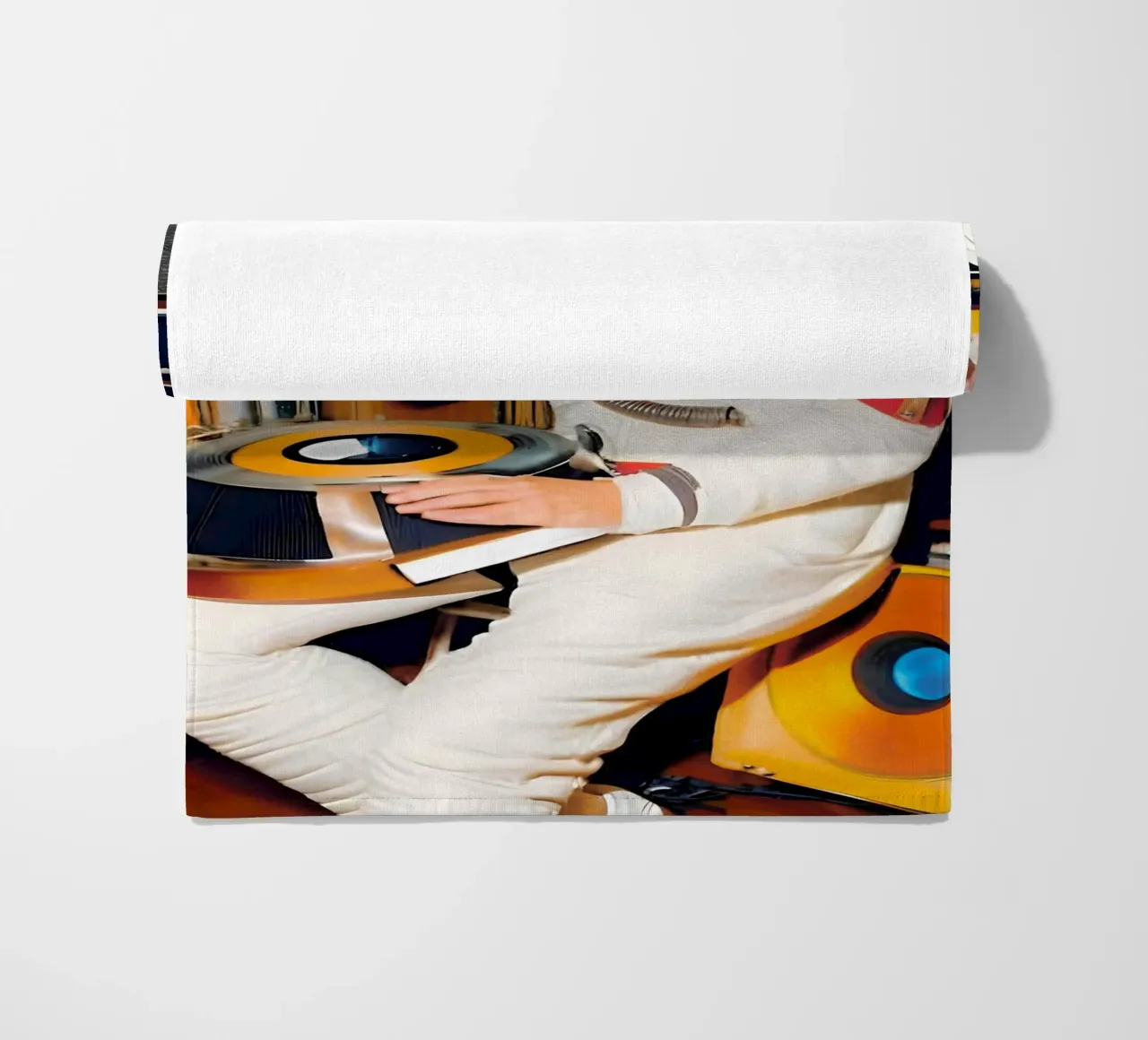 Sulla frequenza dello spazio telo mare da ICONICA Art Studio