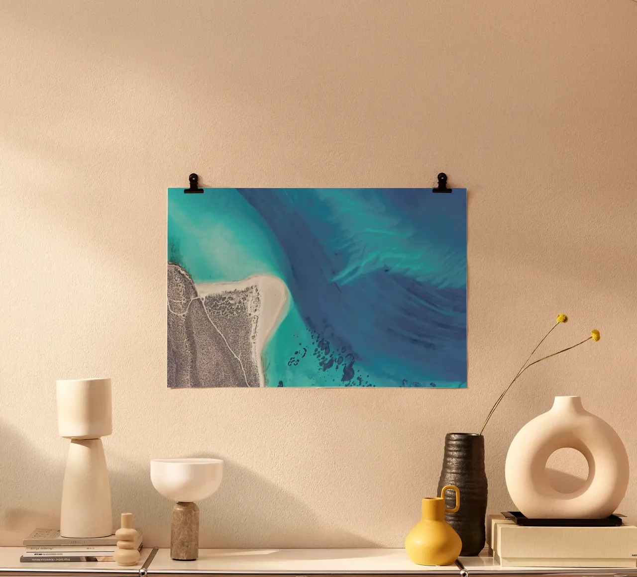 Shark Bay 5 poster con telaio in alluminio da Simon Butterworth