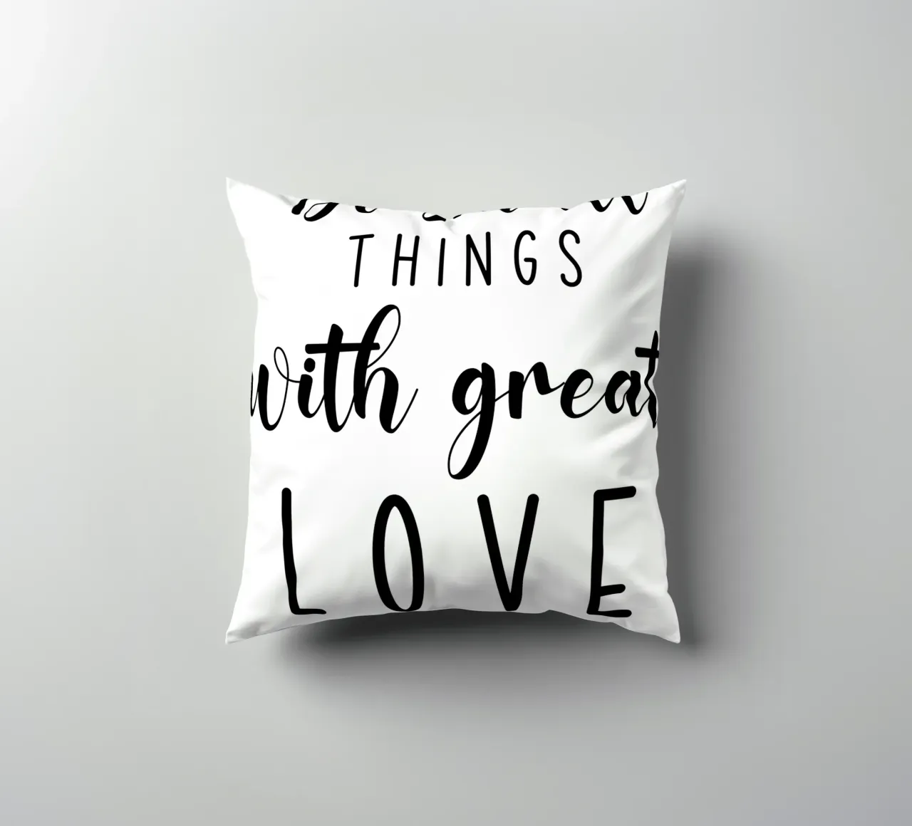 Do Small Things With Great Love Motivational cuscino da Shark Printables