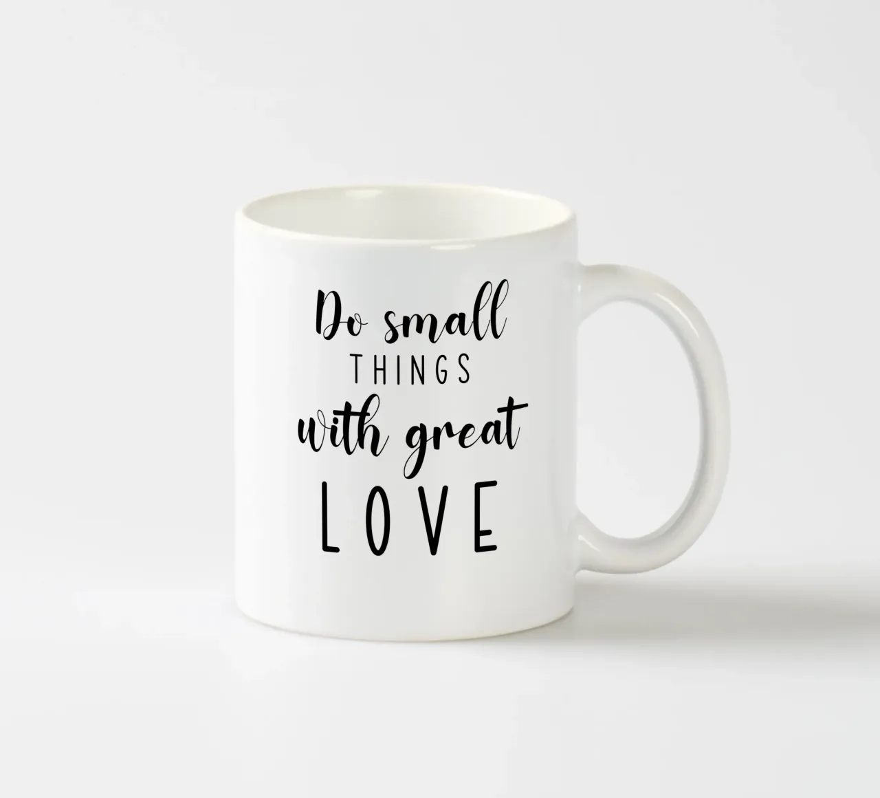 Do Small Things With Great Love Motivational tazza in ceramica da Shark Printables