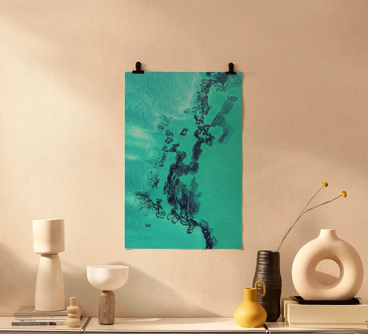 Shark Bay 13 poster con telaio in plastica da Simon Butterworth
