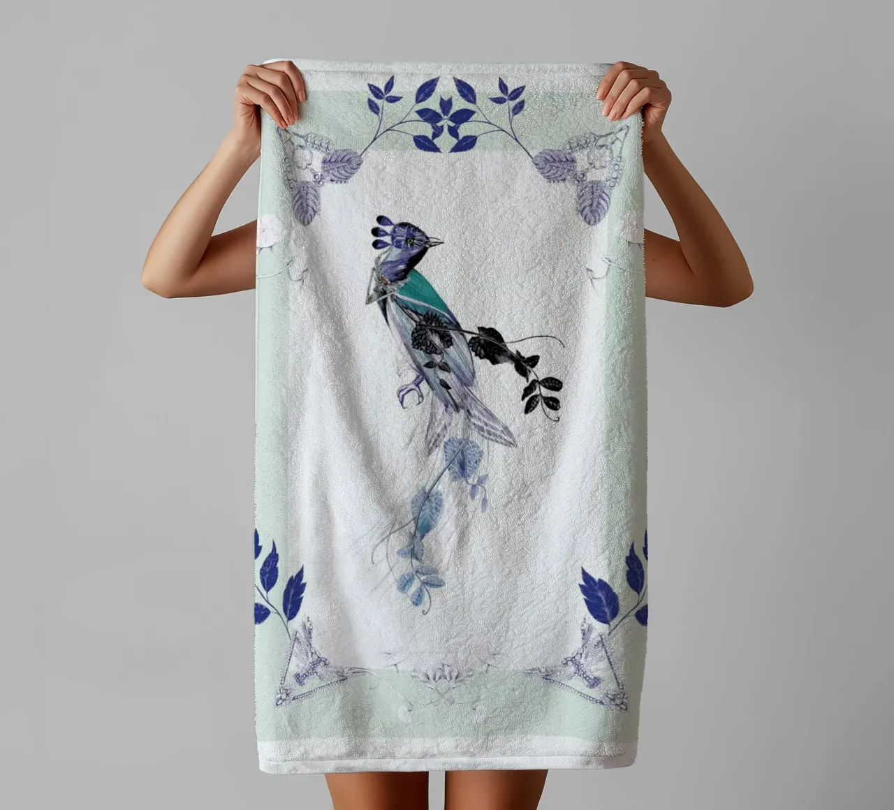 Magpie Bird Mint asciugamano da bagno da La Scarlatte