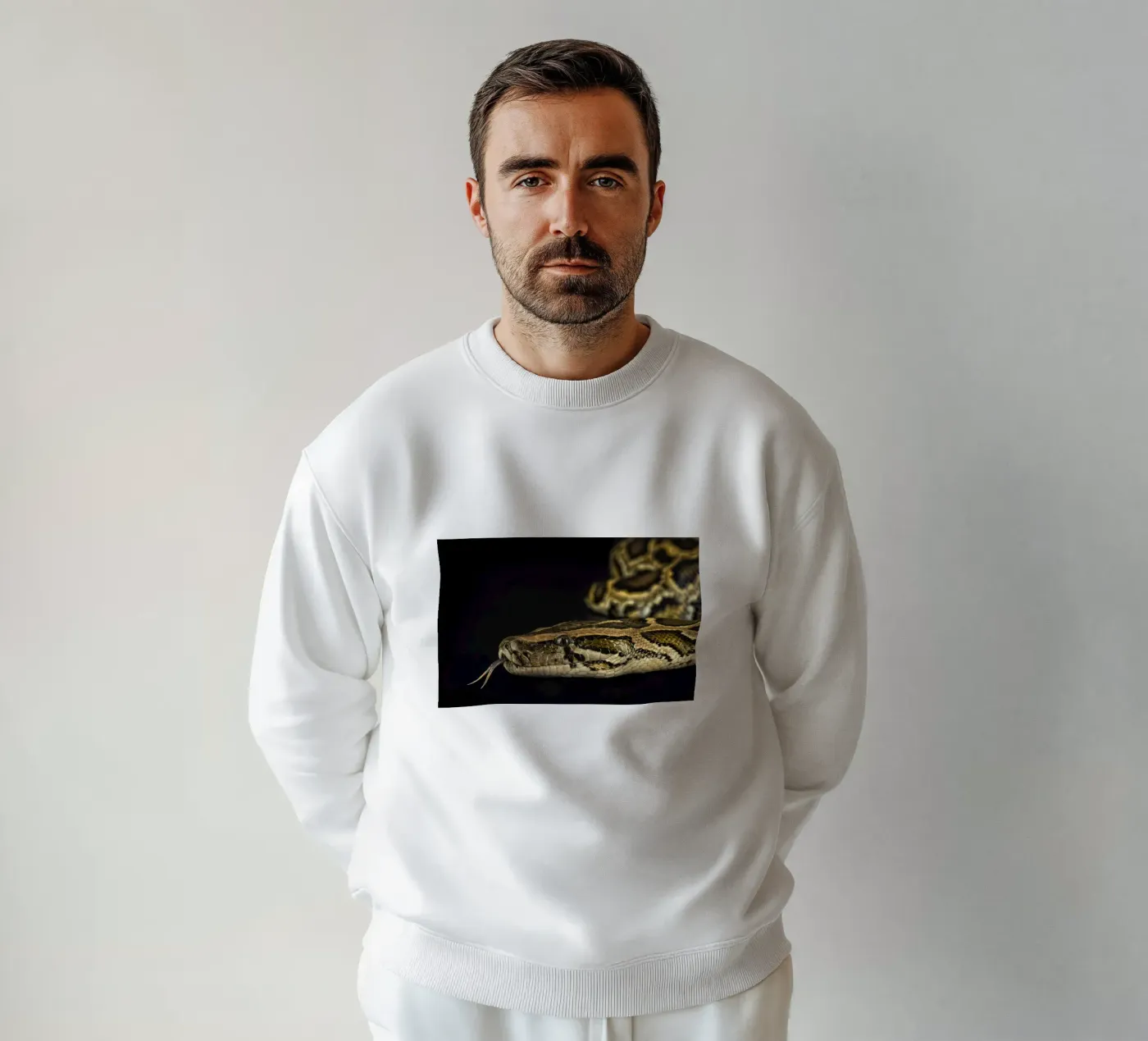 Python Headshot sweat de Curious Collections by Marielle Leenders