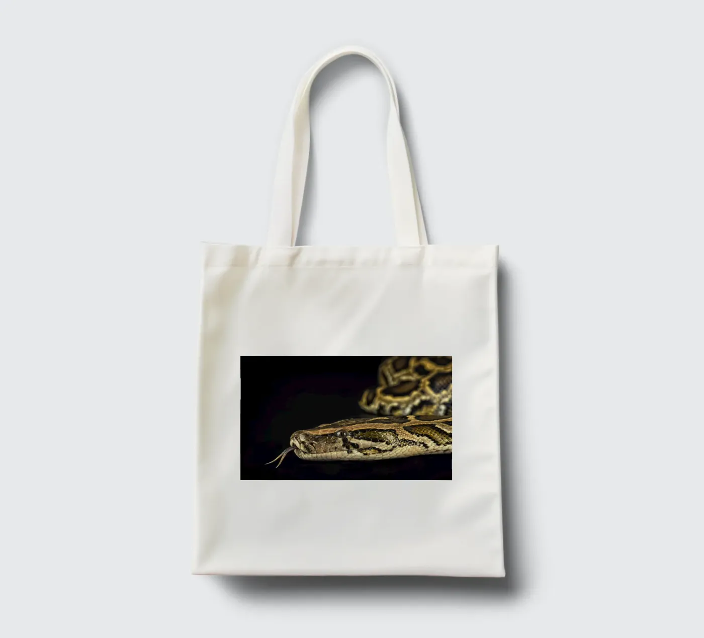 Pitone Immagine di testa borsa in juta da Curious Collections by Marielle Leenders