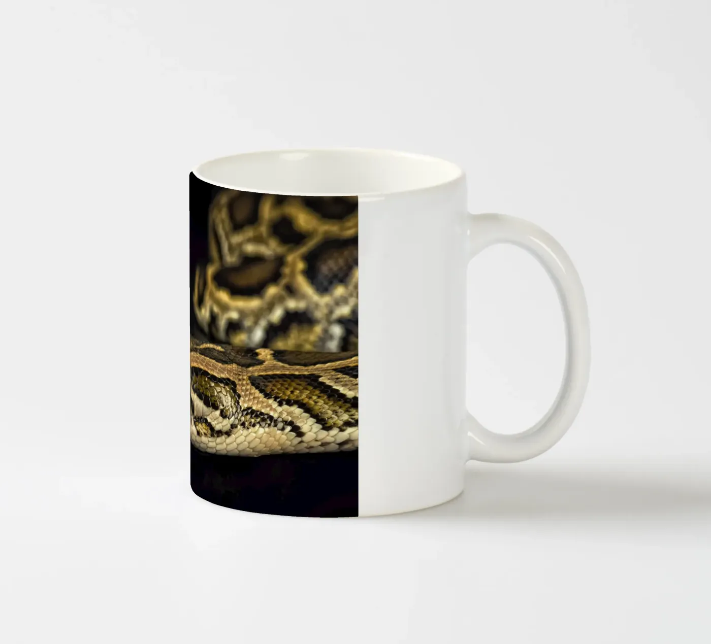 Python Headshot Keramik Tasse von Curious Collections by Marielle Leenders