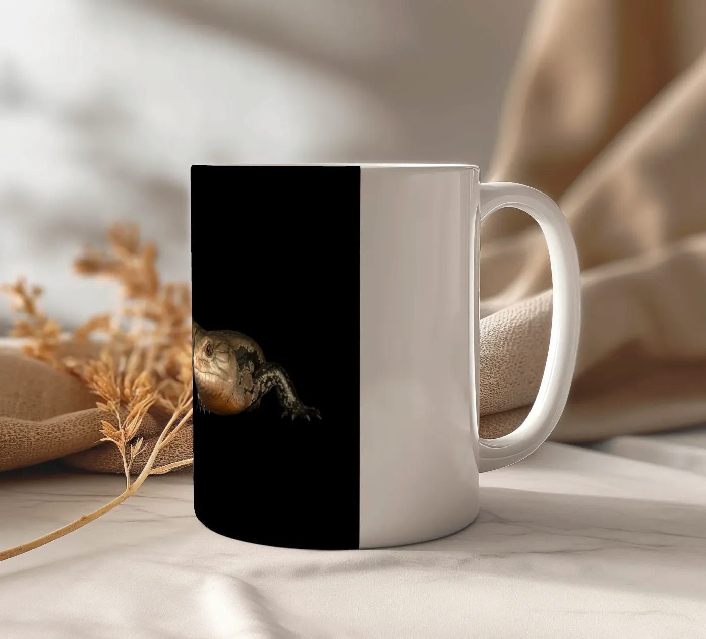 Lizard keramische mok van Curious Collections by Marielle Leenders