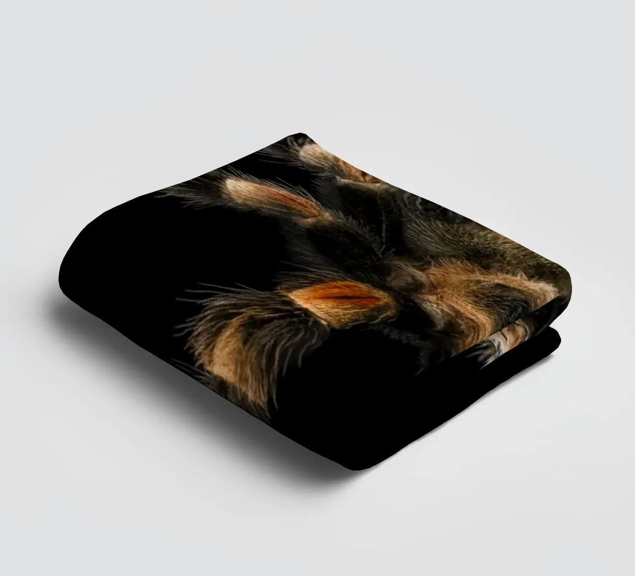 Tarantula towel by Curious Collections by Marielle Leenders