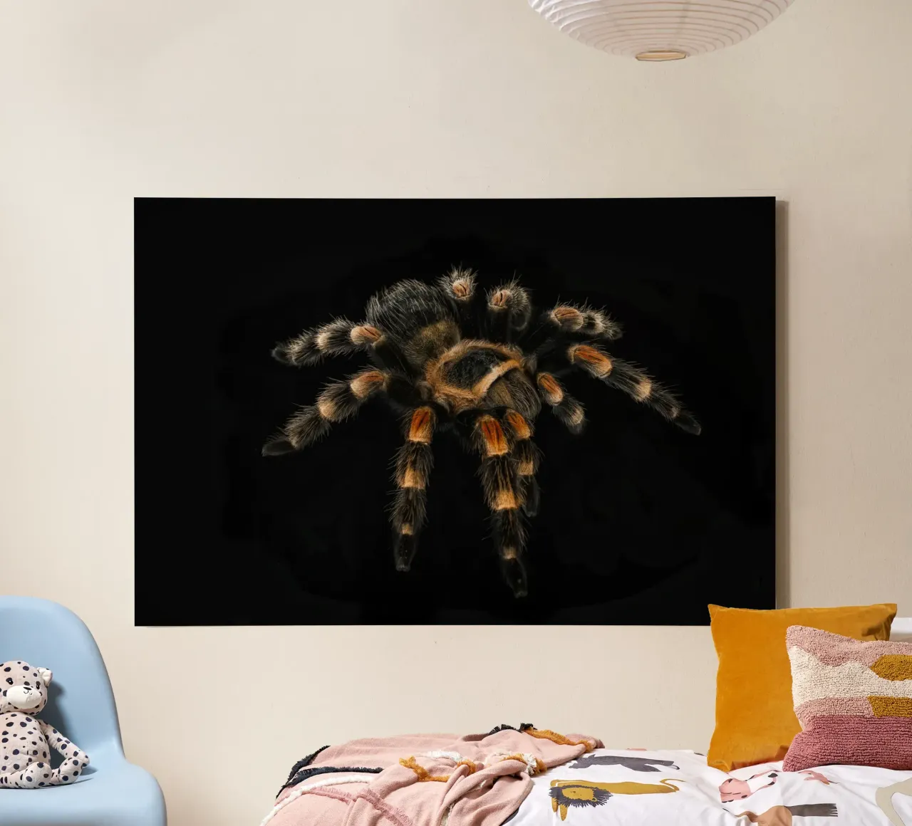 Tarantula canvas met Baklijst van Curious Collections by Marielle Leenders