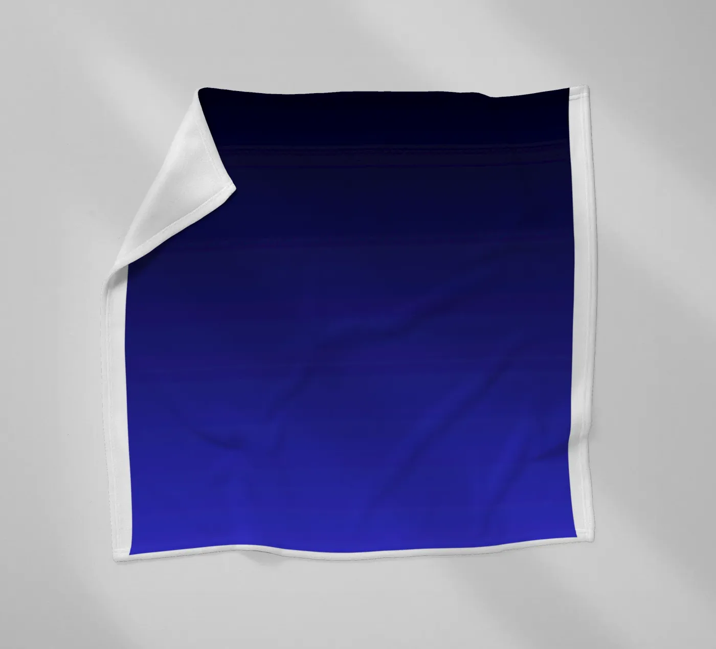 Irisklein Fleecedecke von RS LAB STUDIO