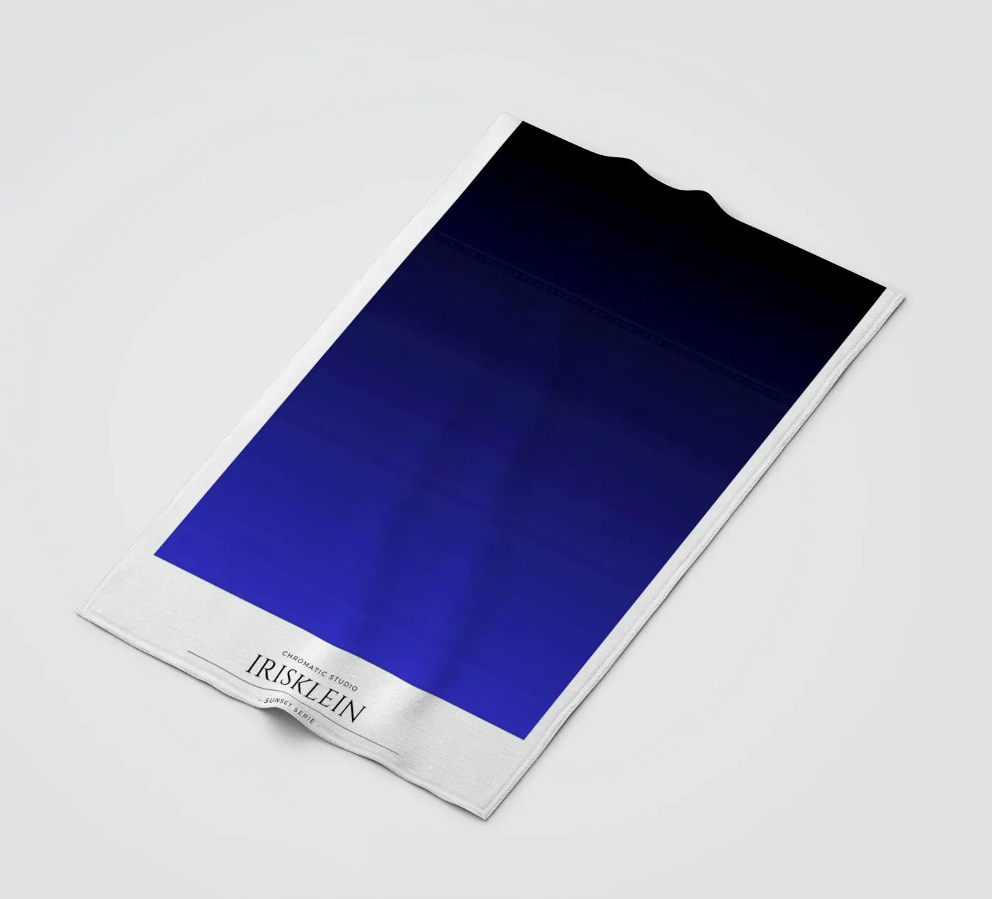 Irisklein Fleecedecke von RS LAB STUDIO