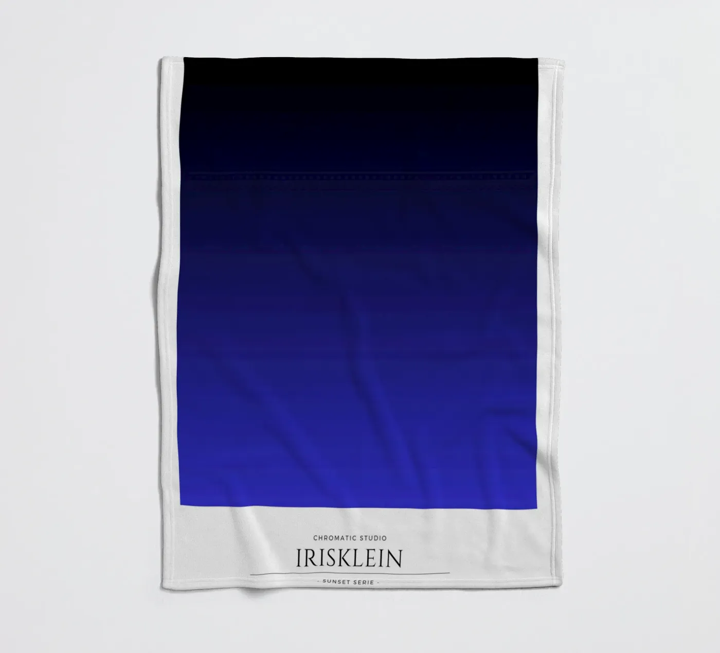 Irisklein Fleecedecke von RS LAB STUDIO