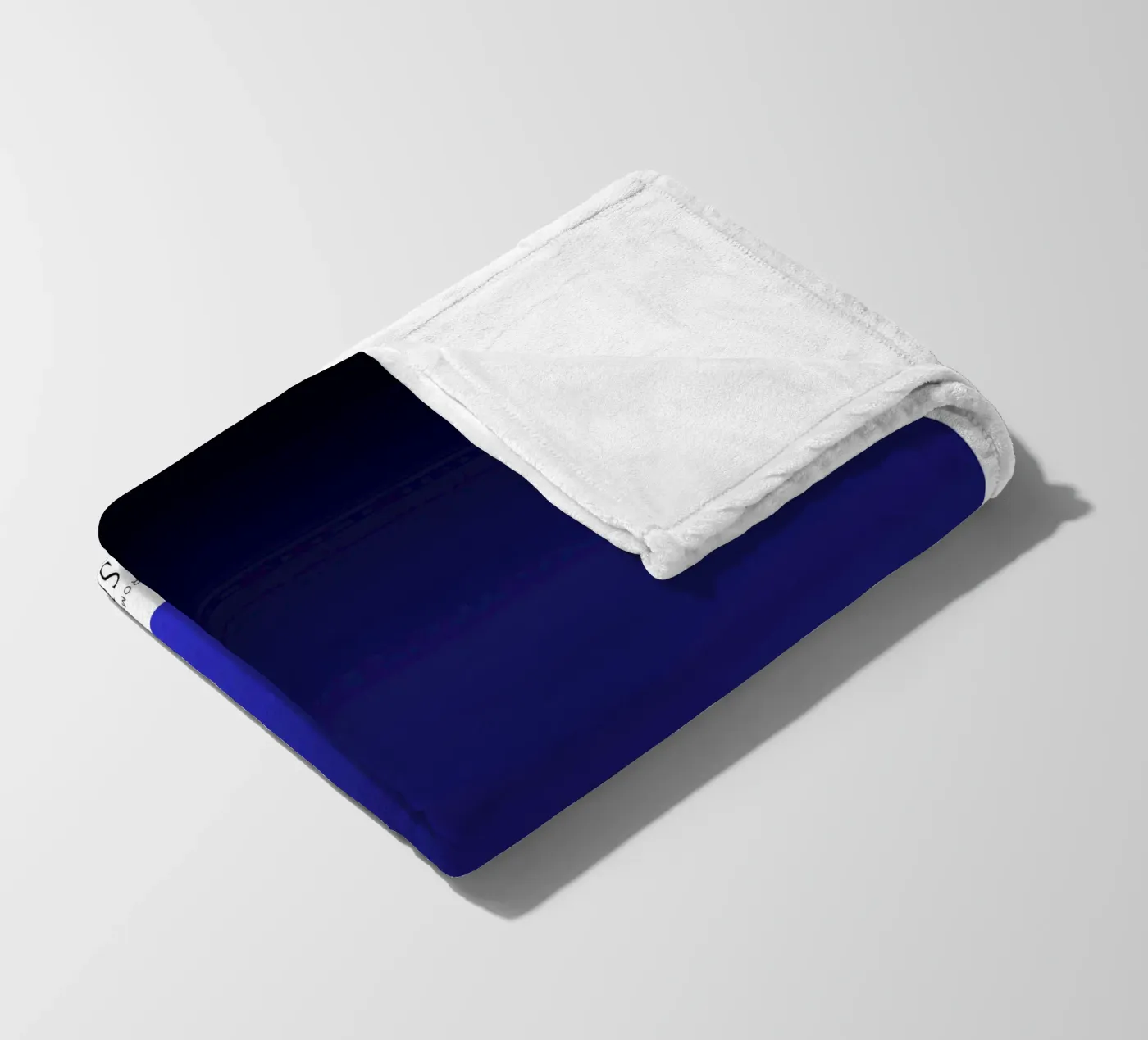 Irisklein Fleecedecke von RS LAB STUDIO