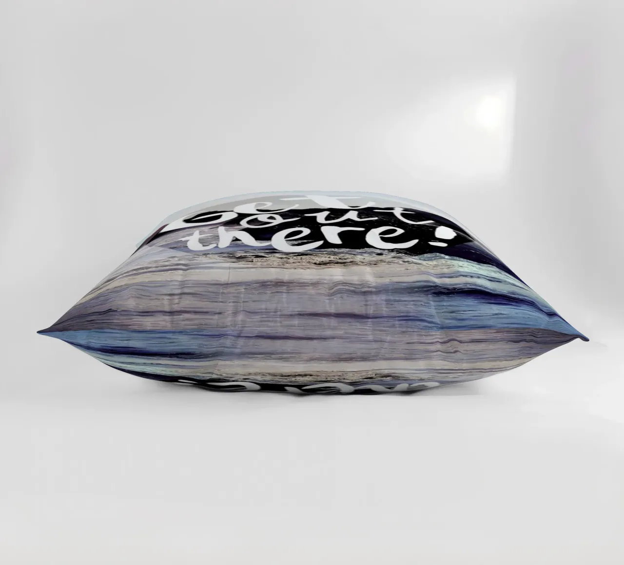 Get Out There cuscino da Robin Delean