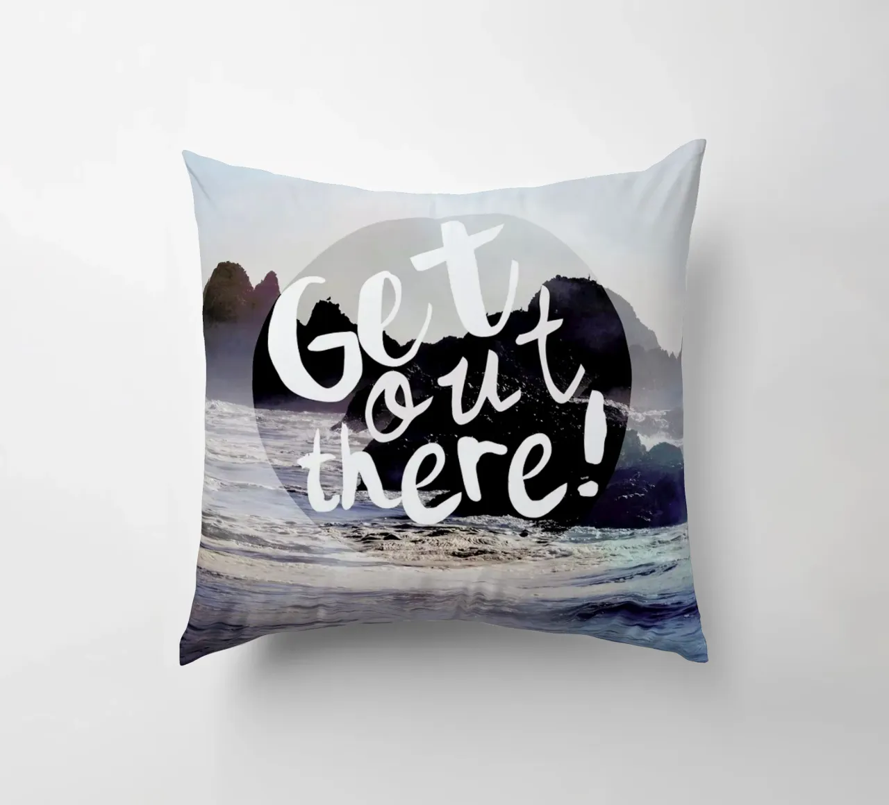 Get Out There cuscino da Robin Delean