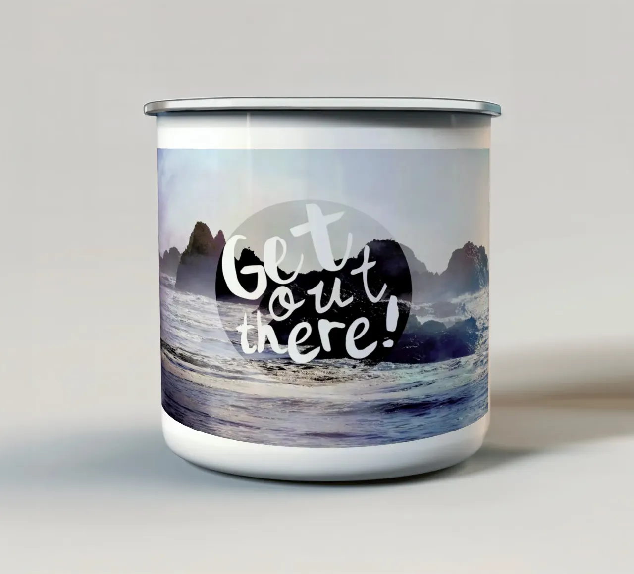 Get Out There tazza in smalto da Robin Delean