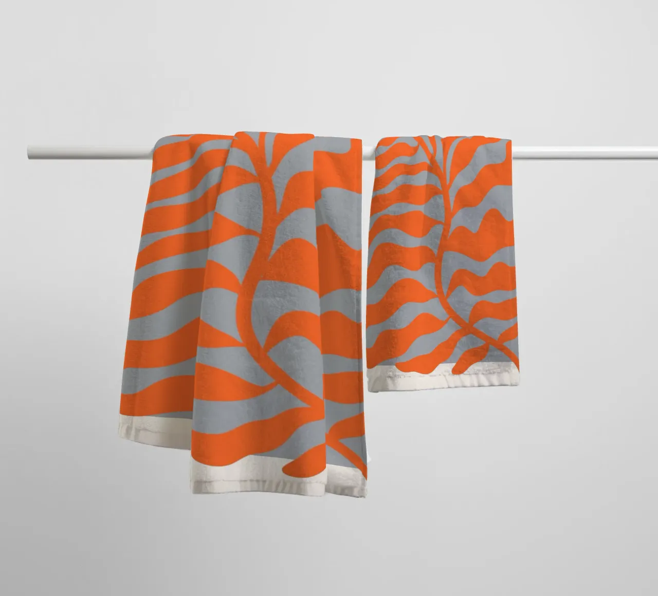 Linee fiorite asciugamano da bagno da RS LAB STUDIO