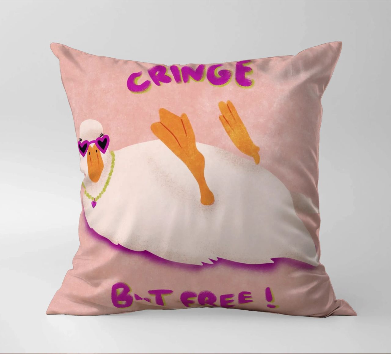 Cringe but free! cuscino da Illustration Raissa Oltmanns