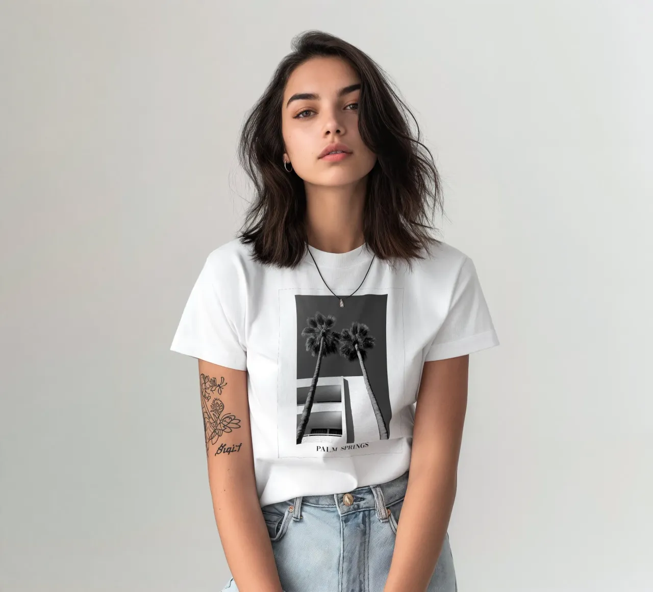 Rametti di palme in bianco e nero t-shirt da Carinaprint