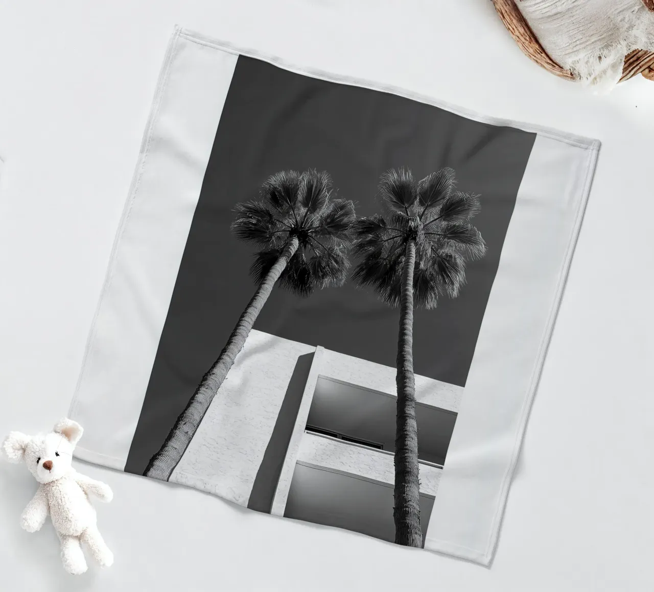 Rametti di palme in bianco e nero coperta in pile da Carinaprint