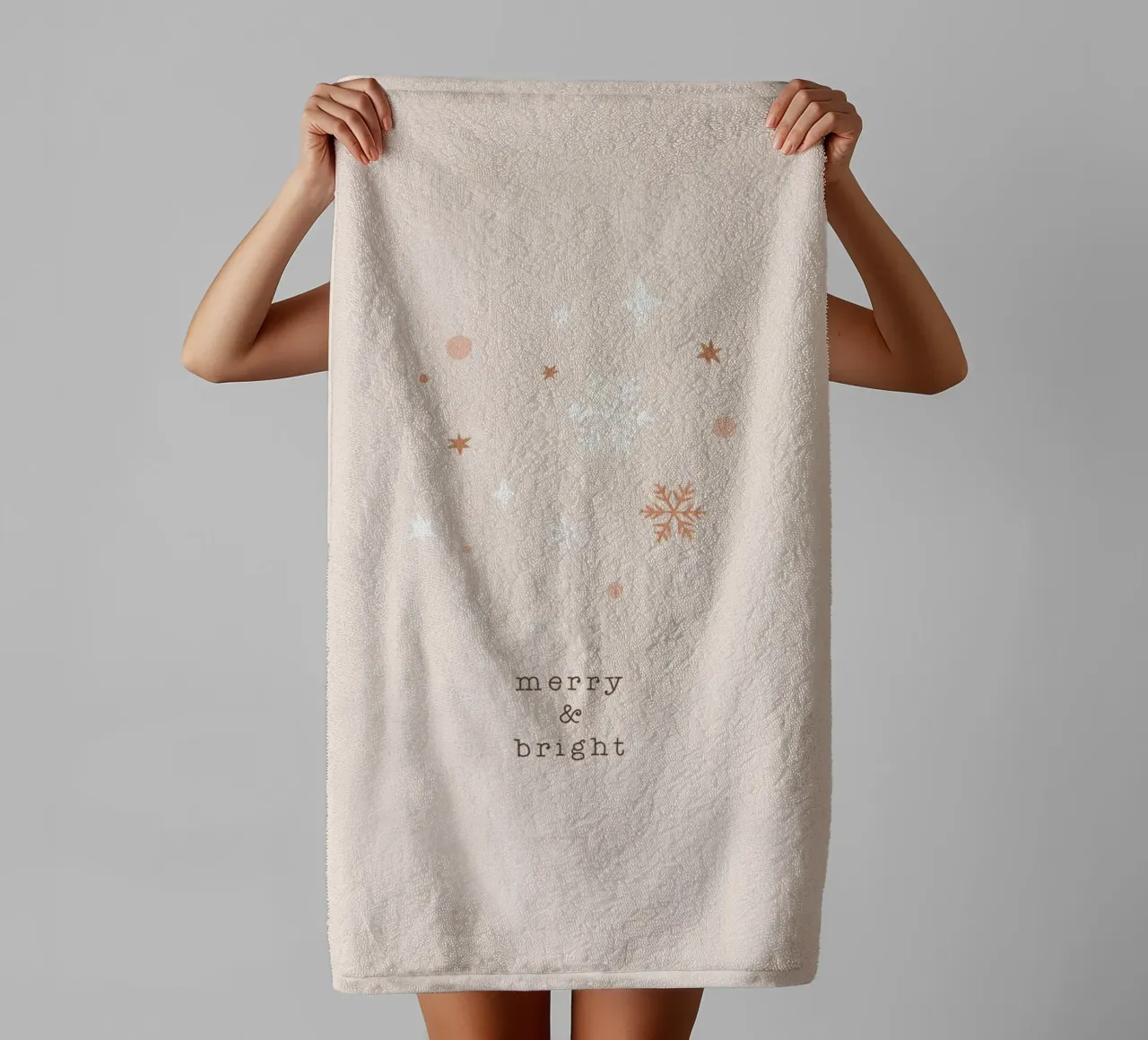 Blush allegro e luminoso asciugamano da bagno da Orara Studio