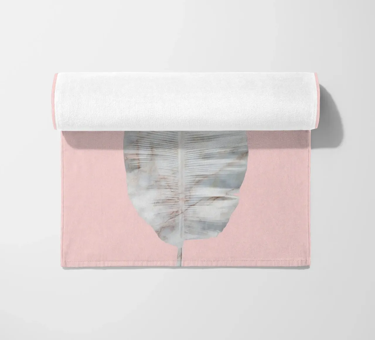 Foglia di marmo di banana su parete rosa telo mare da amini54