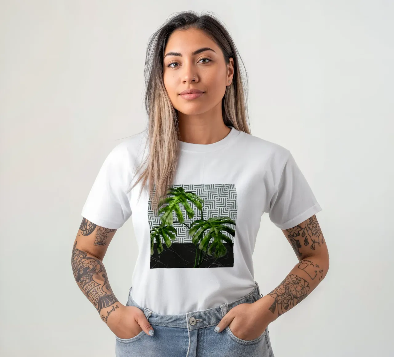 Monstera su parete con motivo a piastrelle t-shirt da amini54