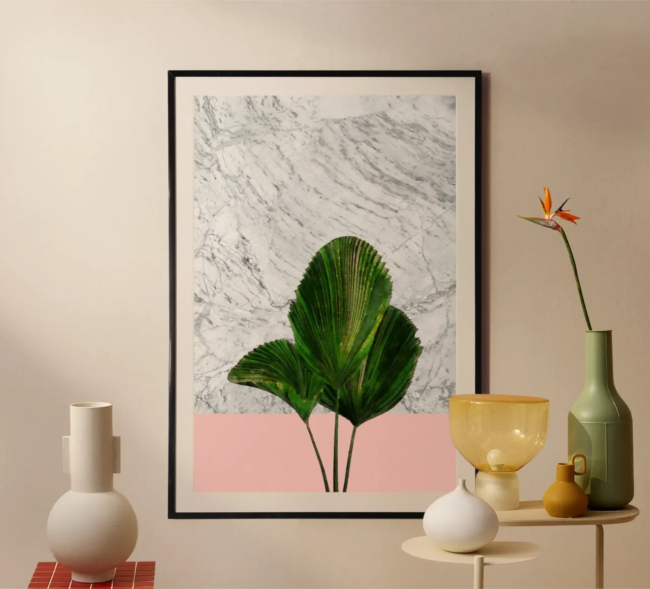 Pianta di palma su marmo bianco e parete rosa carta hahnemühle da amini54