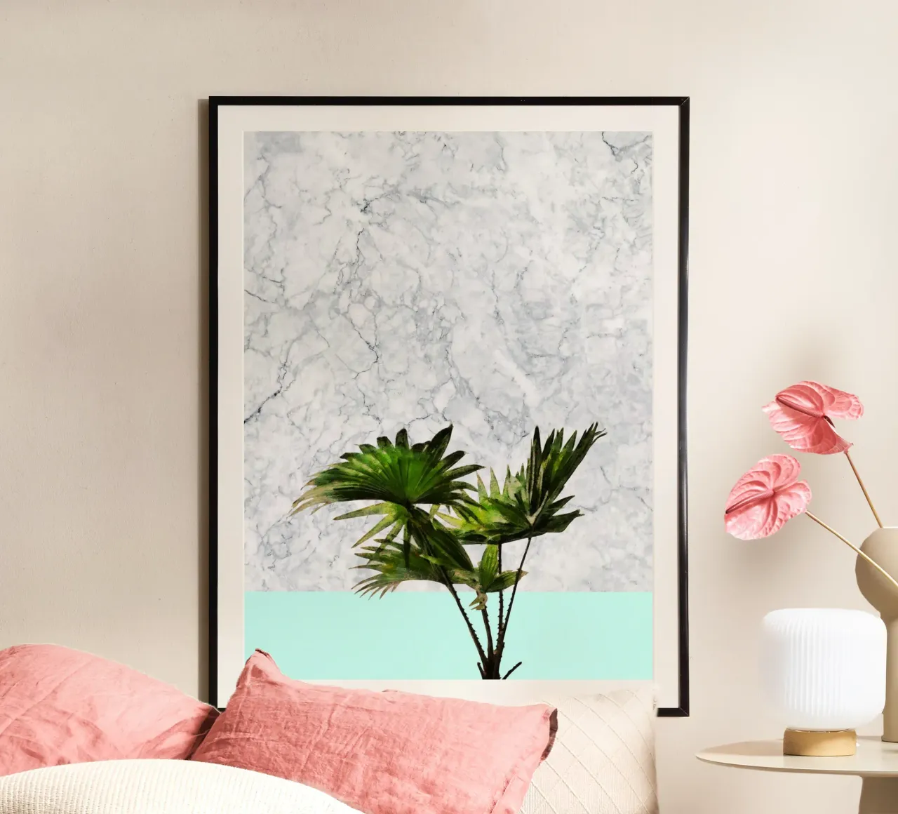 Pianta di palma su marmo bianco e parete verde acqua poster da amini54