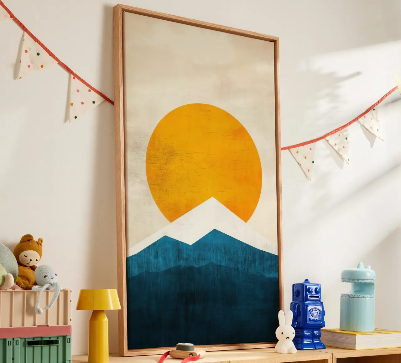 Sonne auf dem minimalistischen Berg Leinwand mit Schattenfugenrahmen von Affiches Soleil & Déco Lumineuse – Sunny