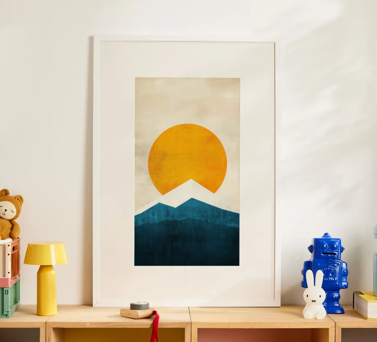 Sonne auf dem minimalistischen Berg Poster von Affiches Soleil & Déco Lumineuse – Sunny
