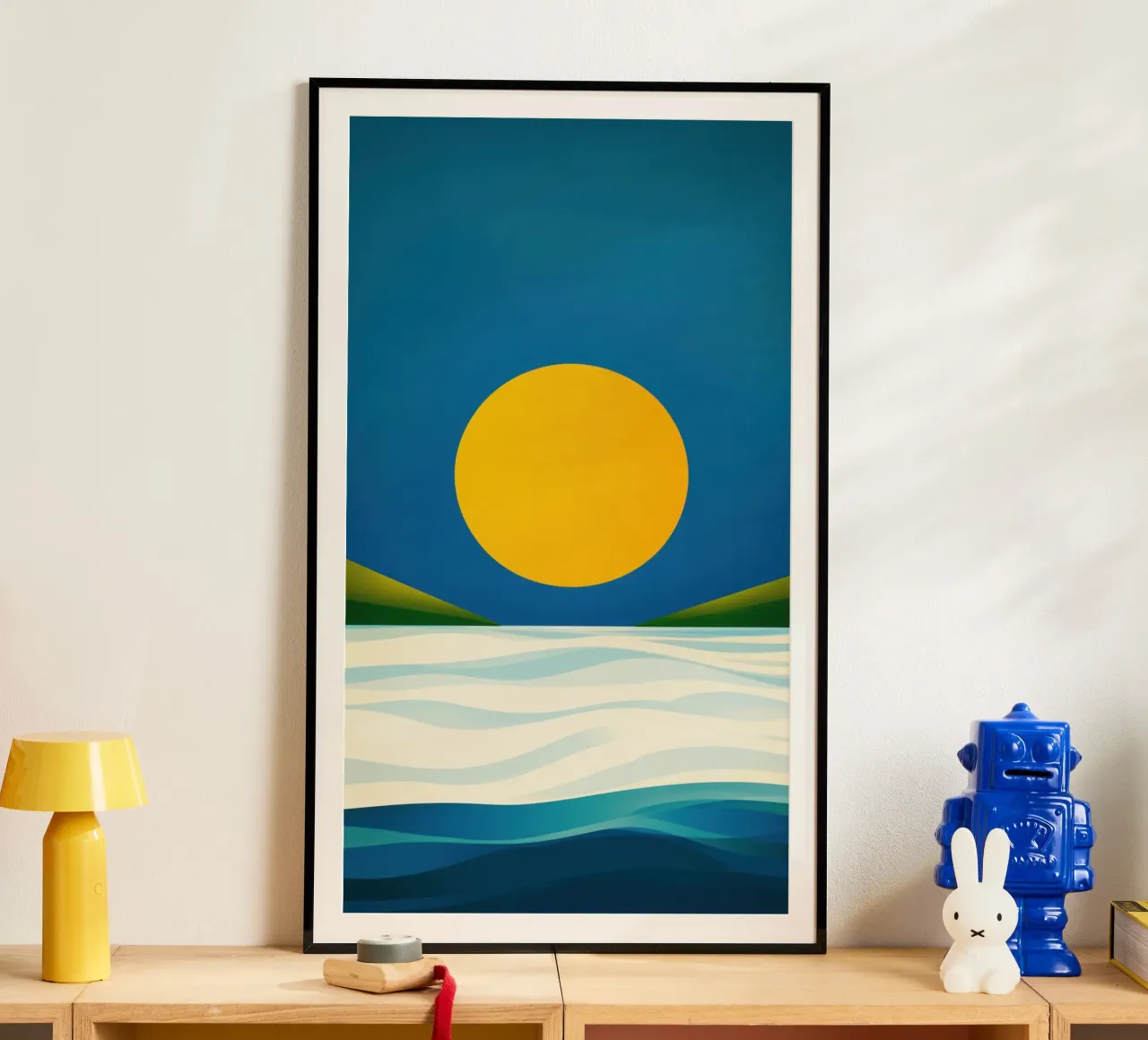 Spiaggia minimalista a Soleil d'Or poster da Affiches Soleil & Déco Lumineuse – Sunny