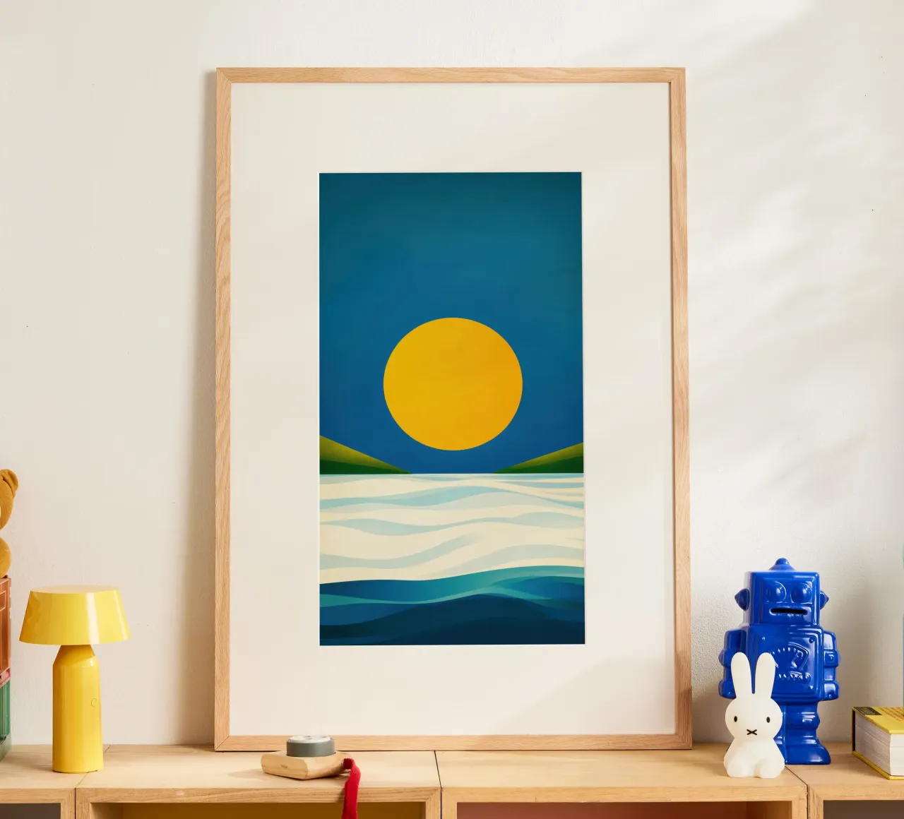 Spiaggia minimalista a Soleil d'Or poster da Affiches Soleil & Déco Lumineuse – Sunny