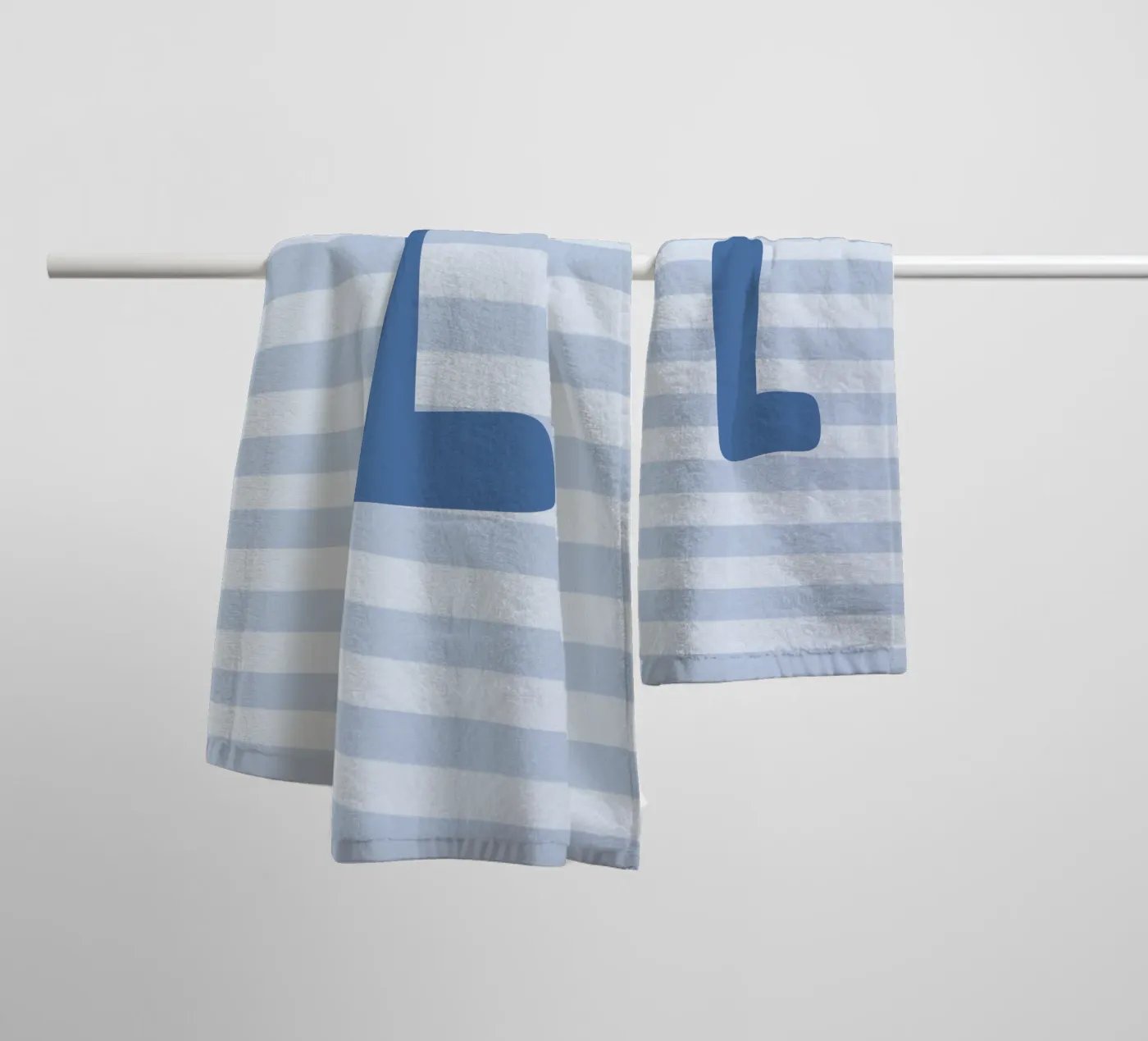 Initials blue badhanddoek van we line studio - design