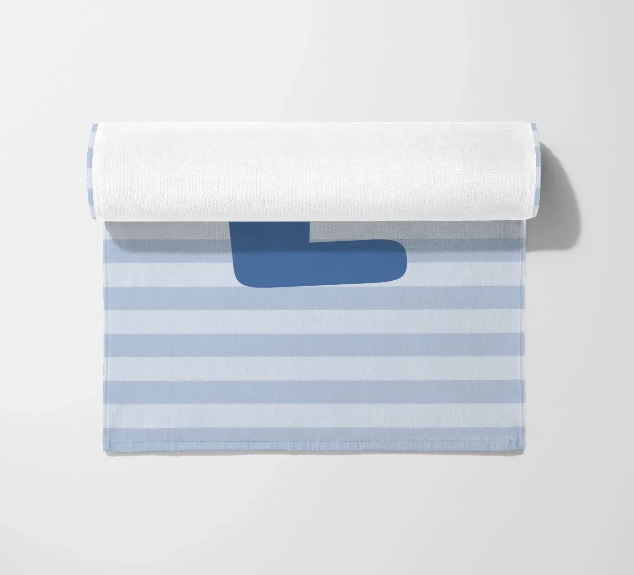 Initials blue telo mare da we line studio - design