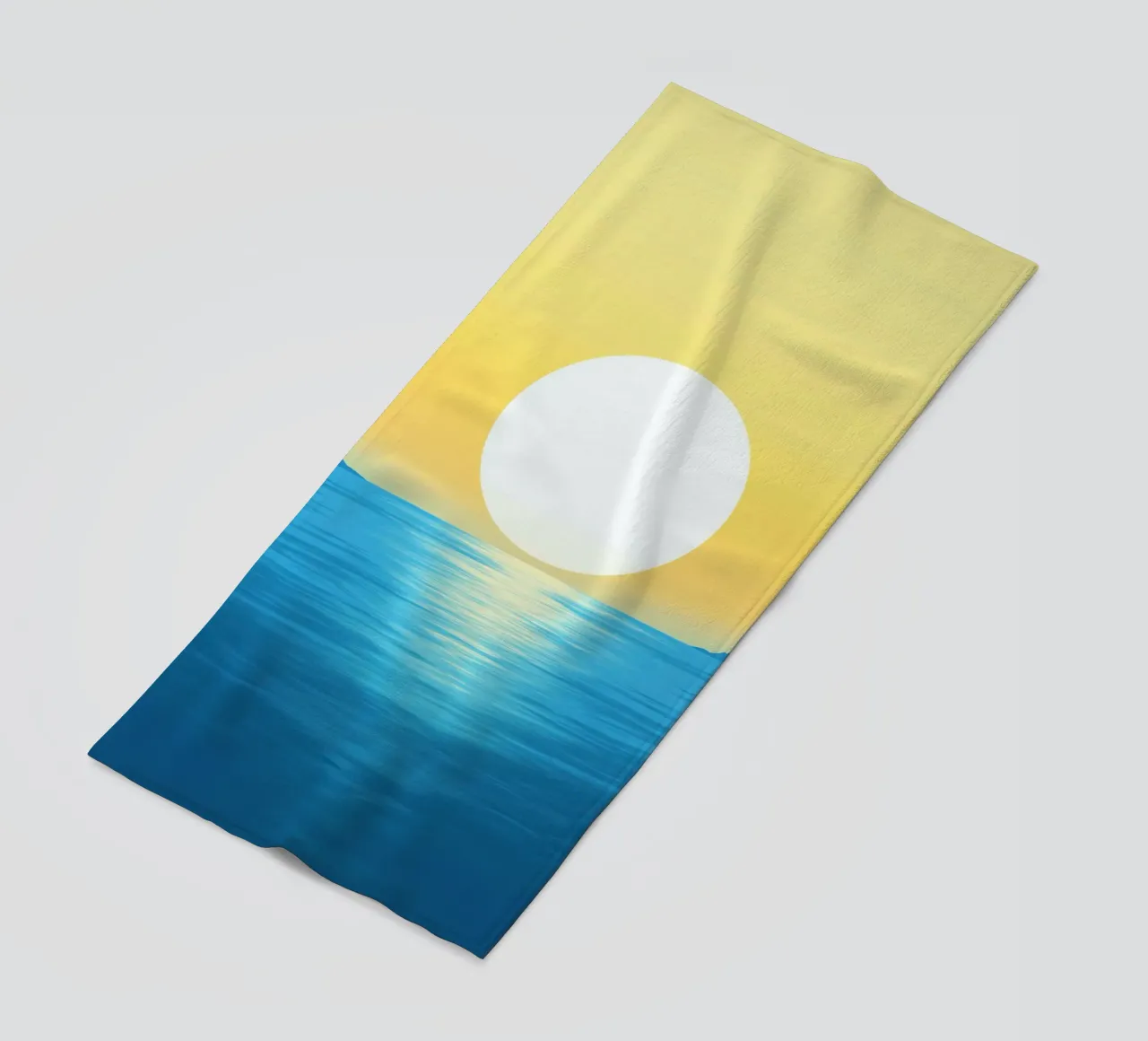Sole bianco su mare turchese telo mare da Affiches Soleil & Déco Lumineuse – Sunny