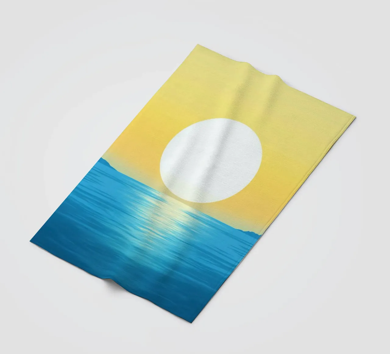 Sole bianco su mare turchese coperta in pile da Affiches Soleil & Déco Lumineuse – Sunny