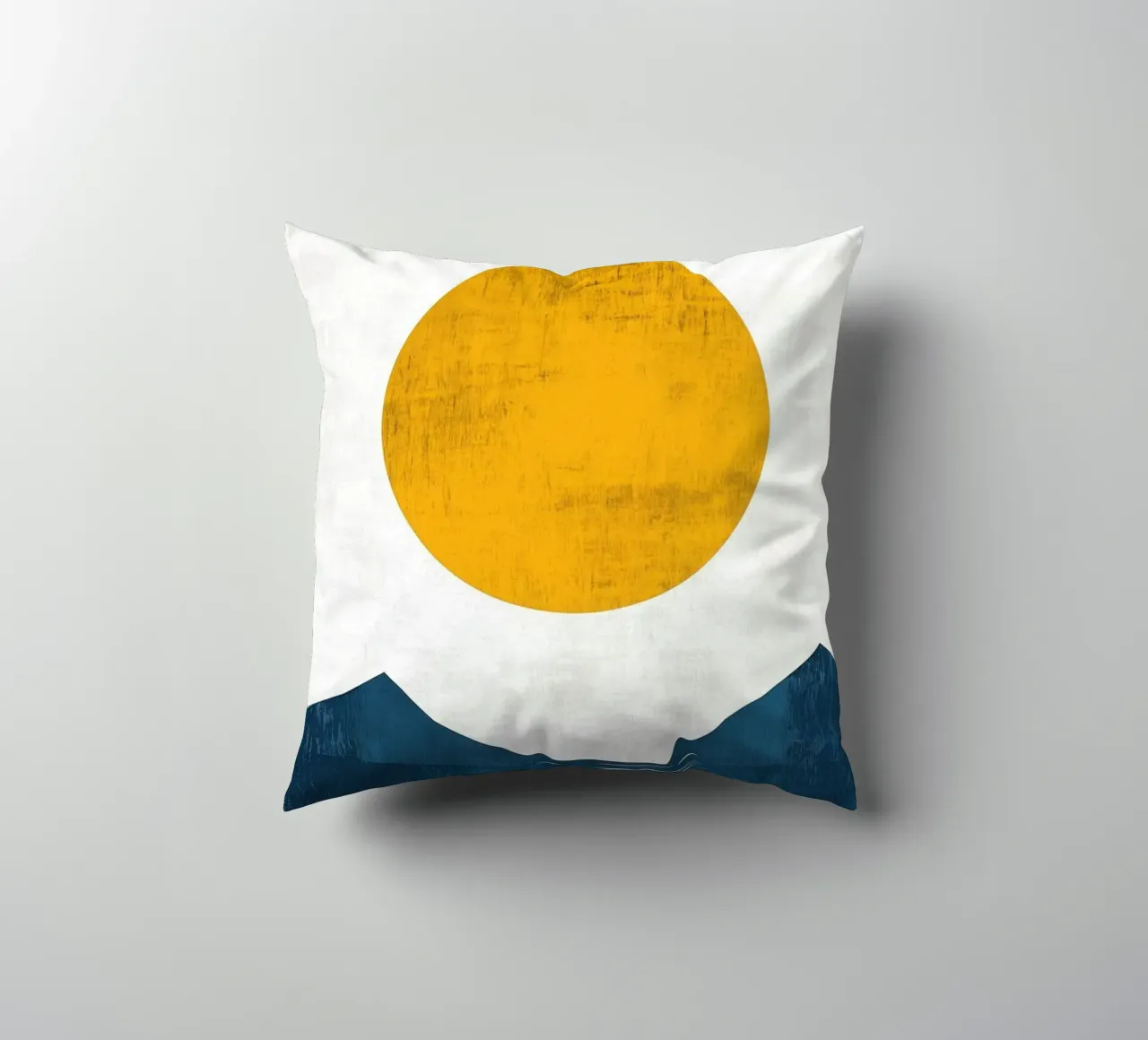 Soleil d'Or sur Lac Minimaliste cuscino da Affiches Soleil & Déco Lumineuse – Sunny