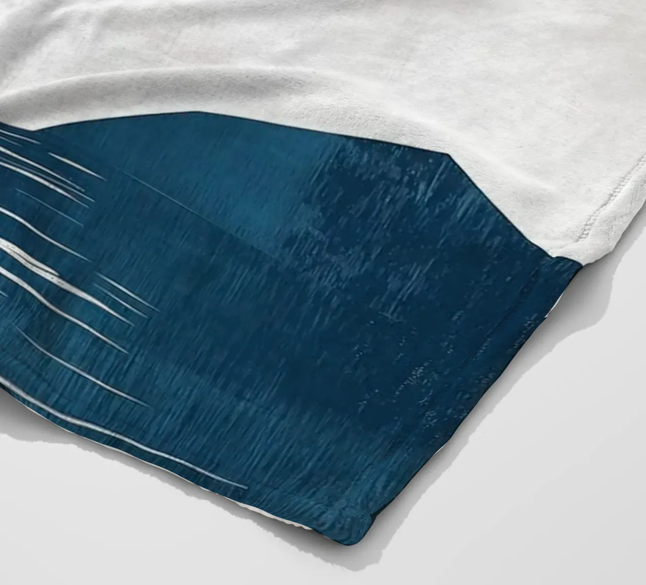 Soleil d'Or sur Lac Minimaliste coperta in pile da Affiches Soleil & Déco Lumineuse – Sunny