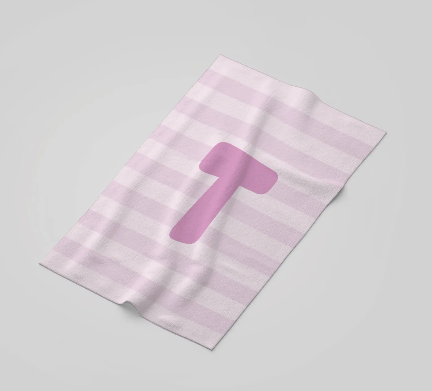 Initials pink strandhanddoek van we line studio - design