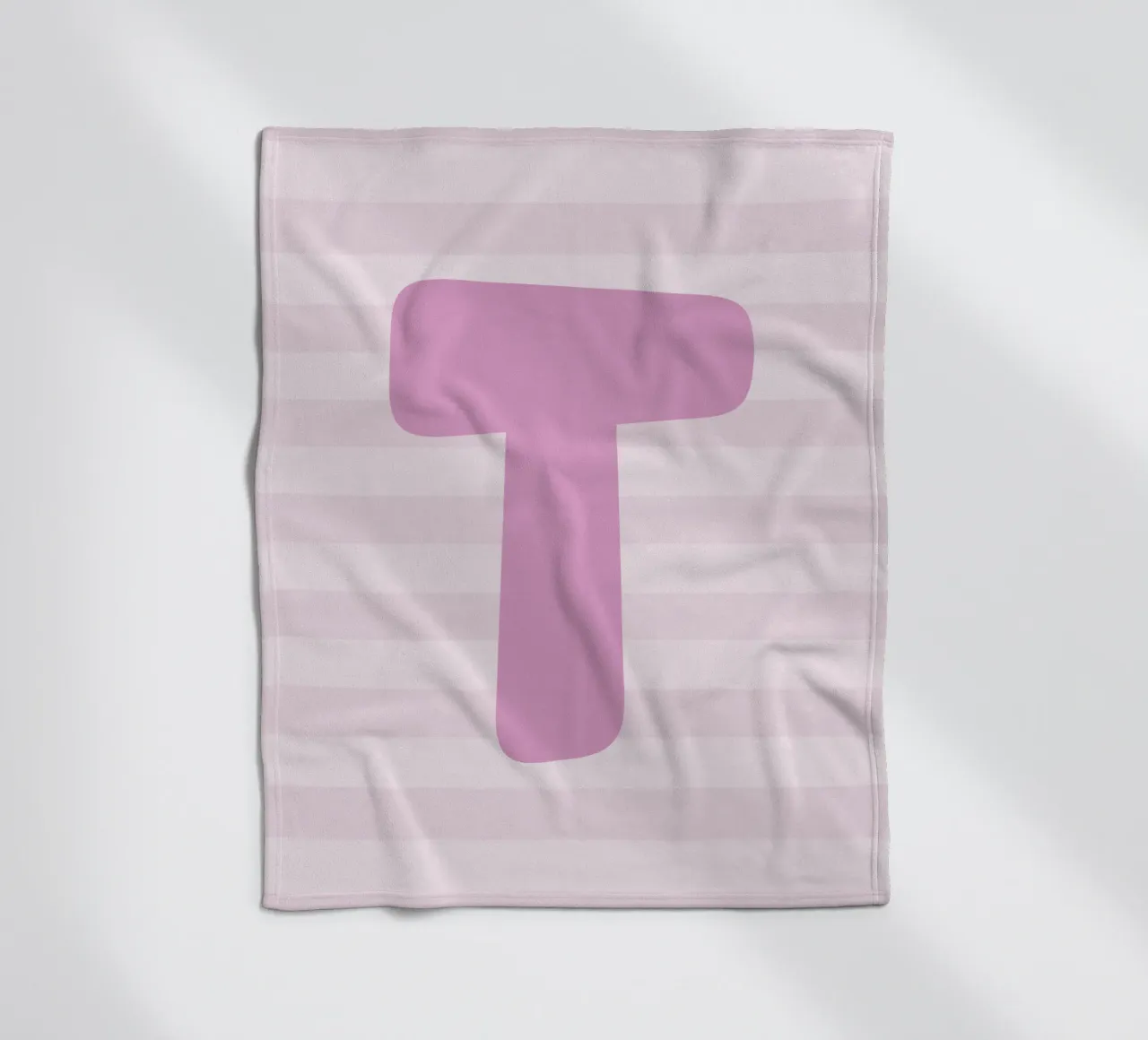 Initials pink fleecedeken van we line studio - design