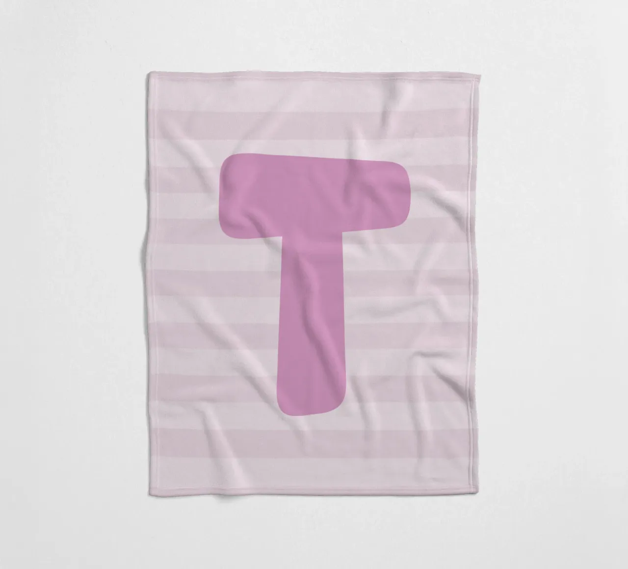 Initials pink coperta in pile da we line studio - design