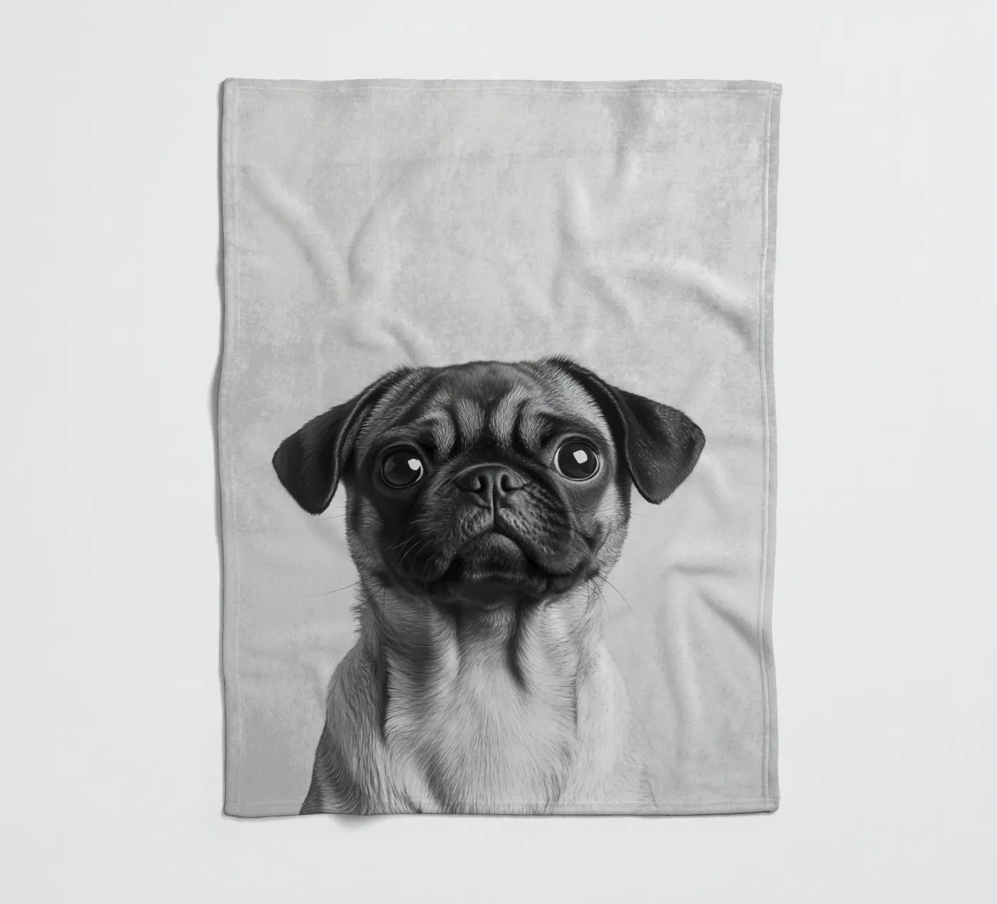 Milo der Mops Fleecedecke von Carinaprint